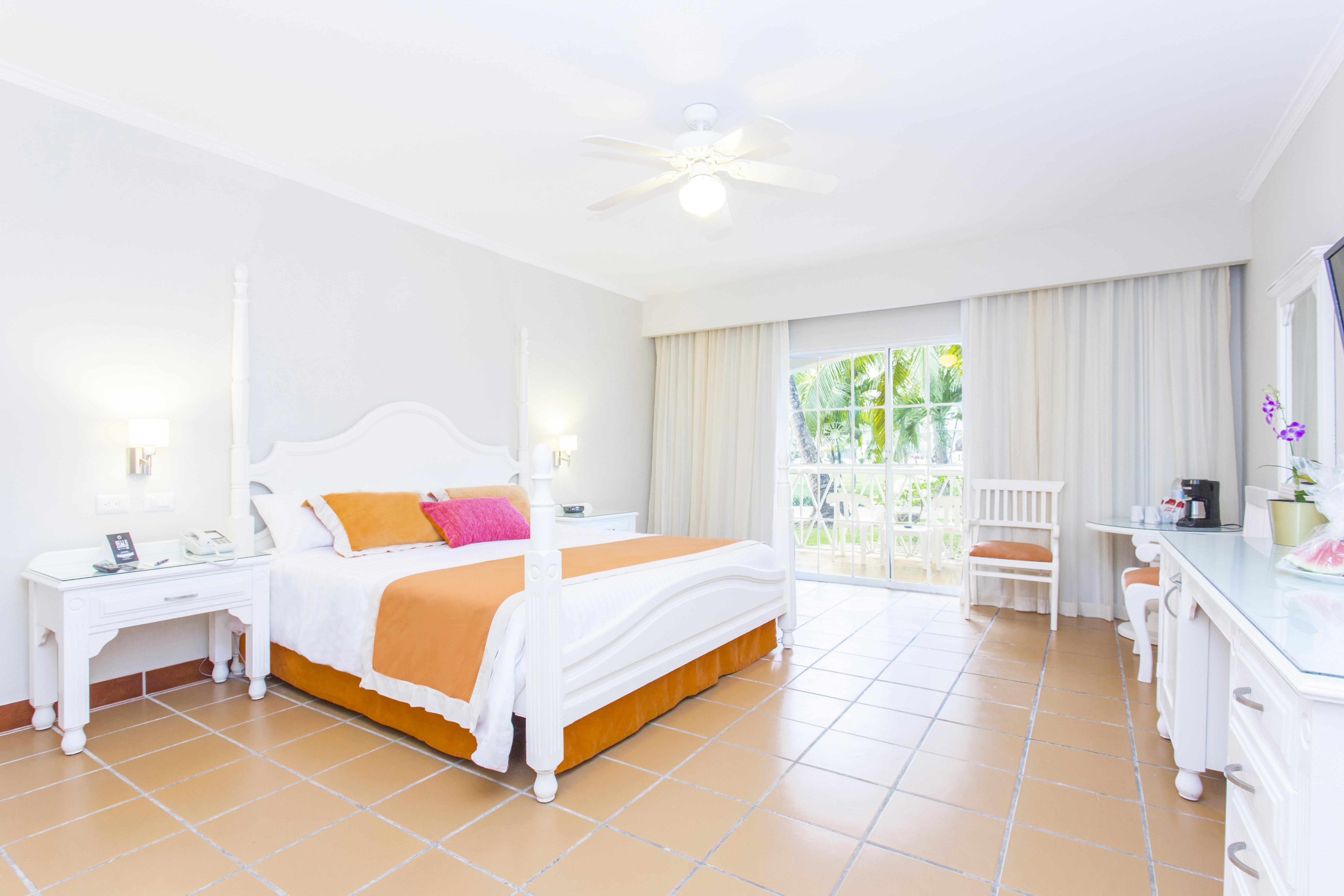 Be Live Collection Punta Cana (Adults Only) Exterior foto A room at the Iberostar Grand Hotel Bávaro