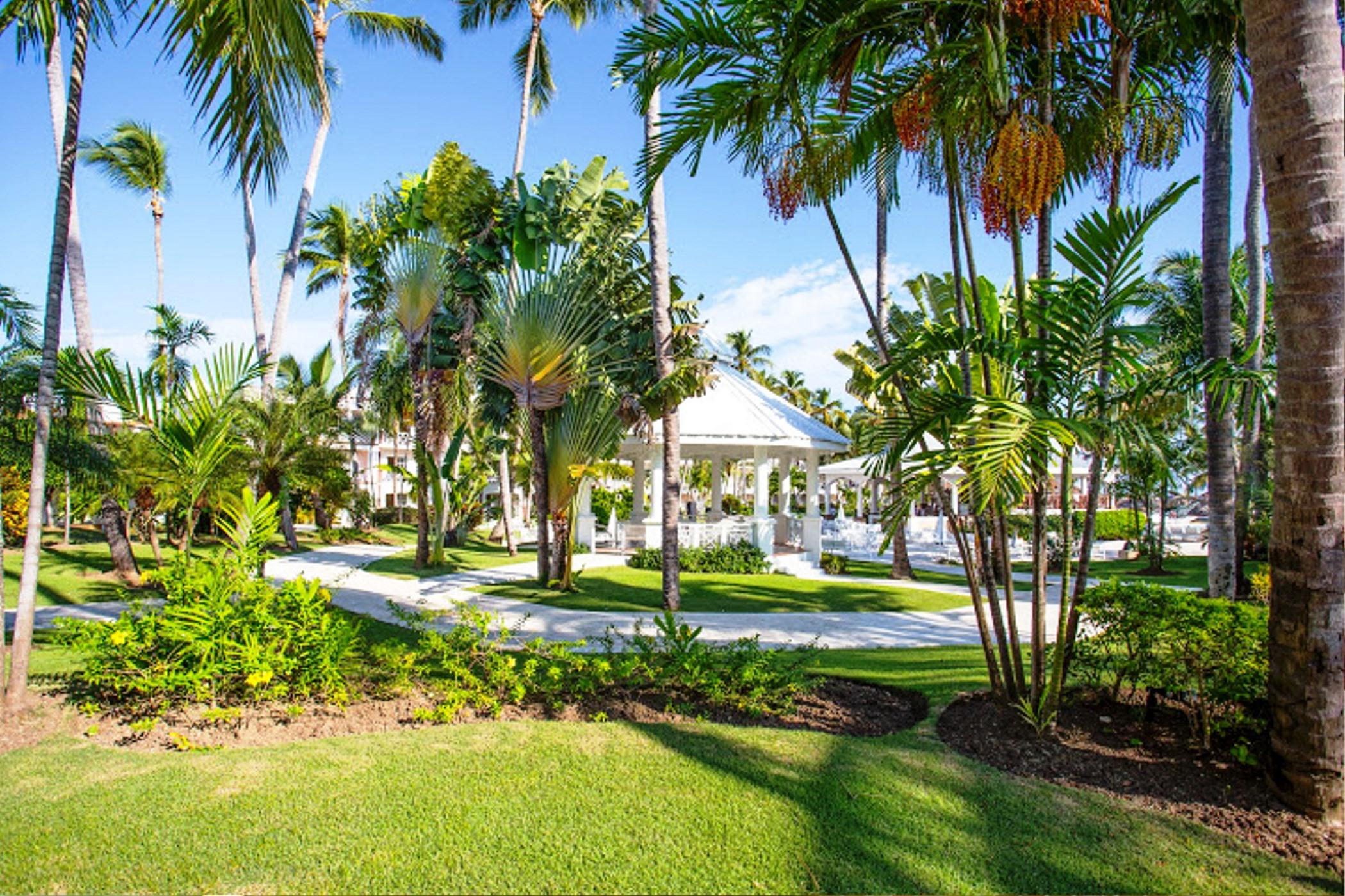 Be Live Collection Punta Cana (Adults Only) Exterior foto The Royal Palm Beach Gardens