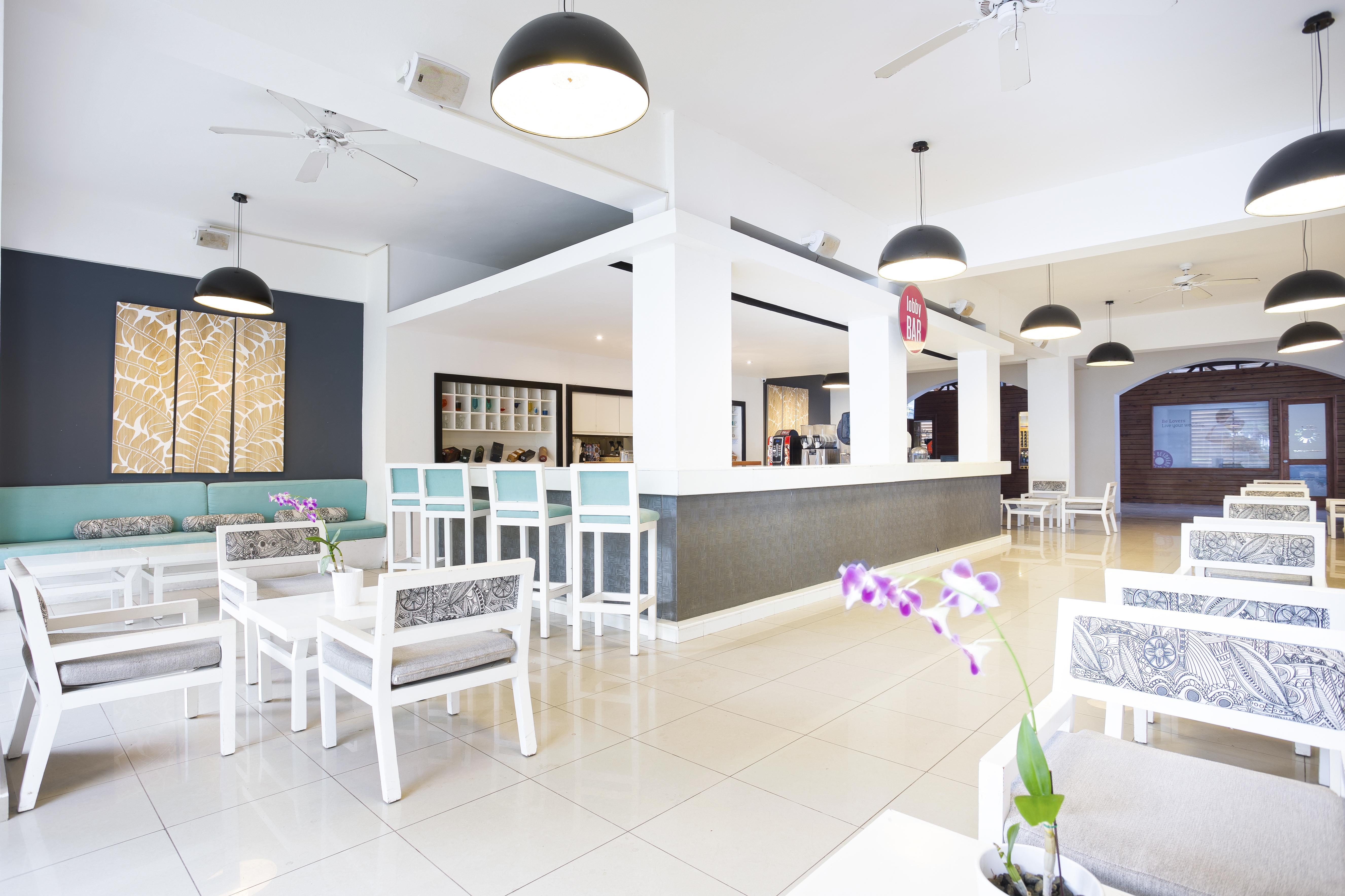 Be Live Collection Punta Cana (Adults Only) Exterior foto The interior of the lounge